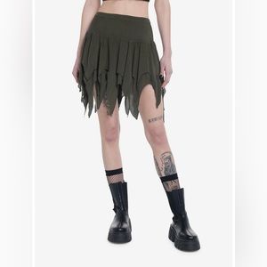 Thorn & Fable Green Hanky Hem Skirt Hot Topic Cottagecore Fairy size small